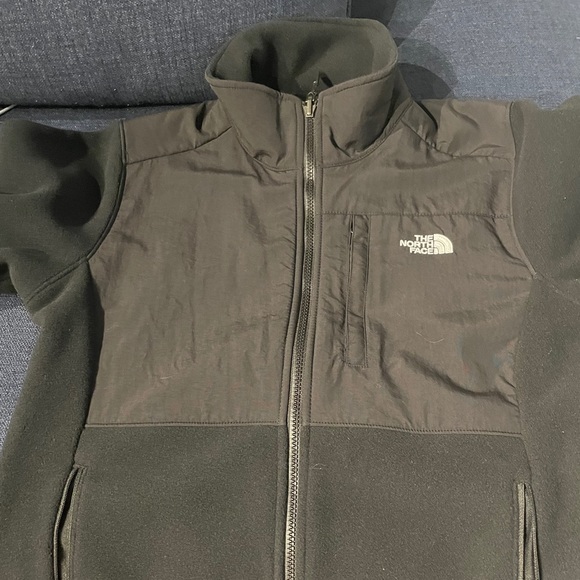 North Face Classic Black Jacket women’s - Picture 1 of 3